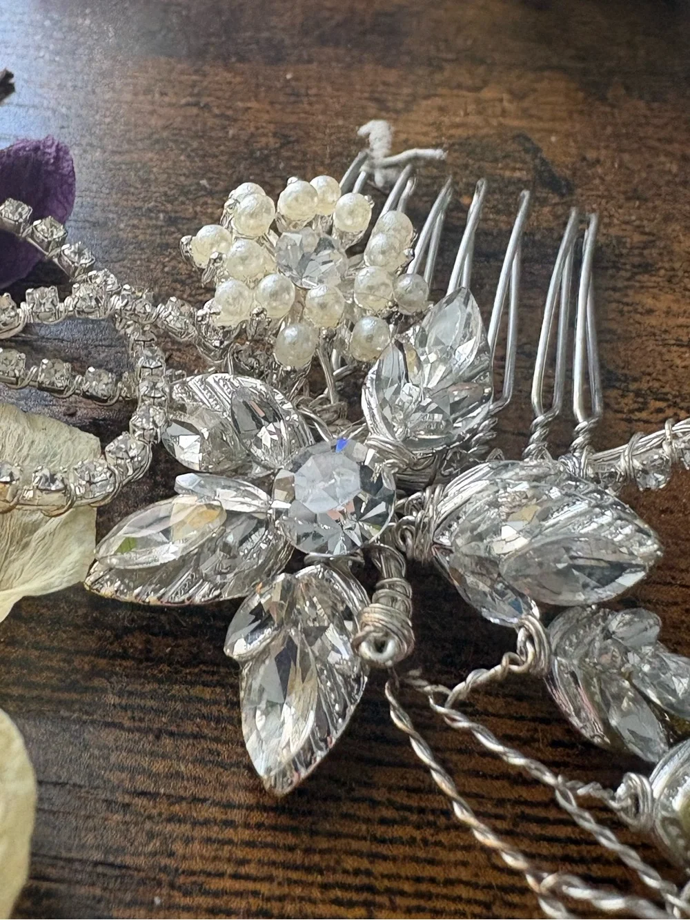 Bridal Hairpiece Rhinestone Floral & Leaves Bridal Hair Comb - Silver NWOT
